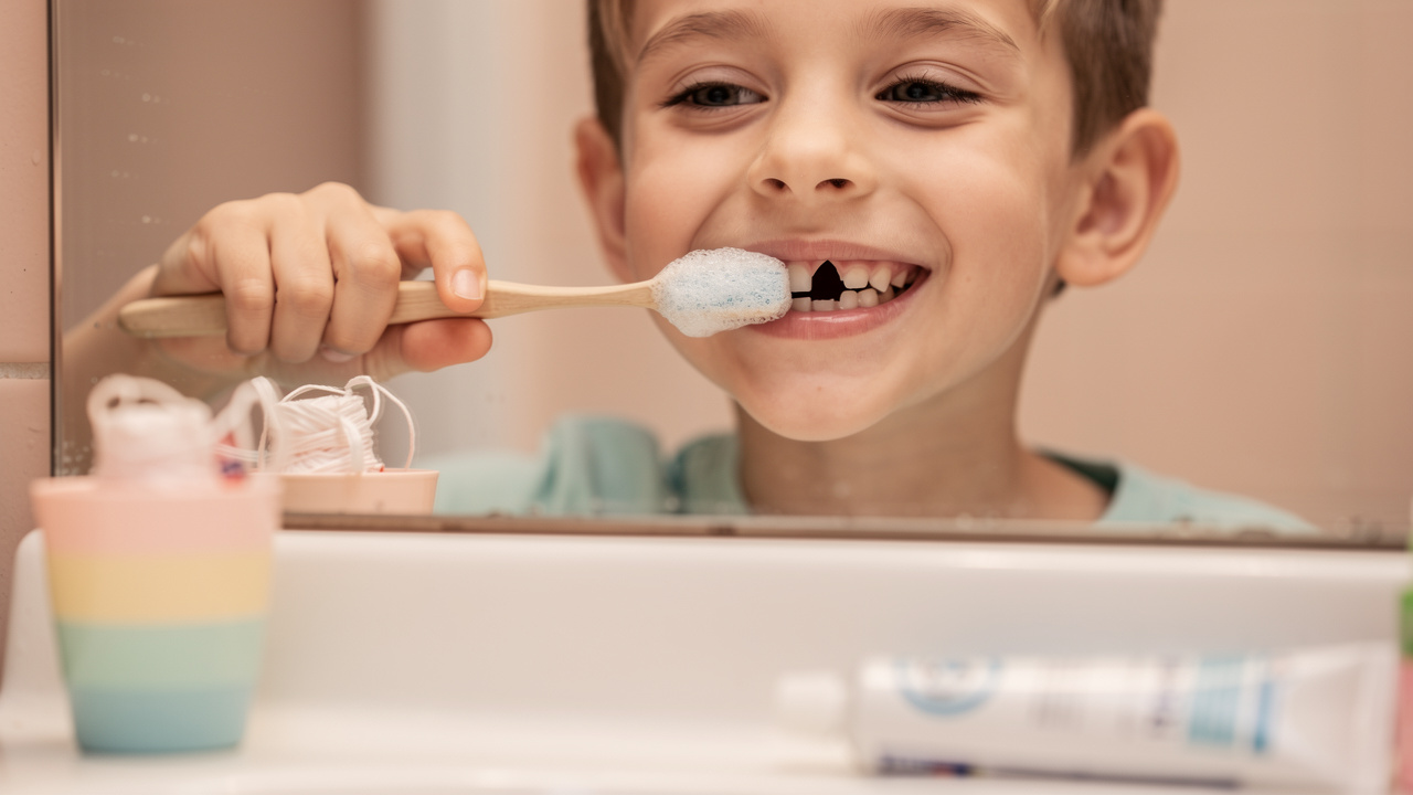 prevent-black-triangle-between-teeth-essential-tips-for-parents